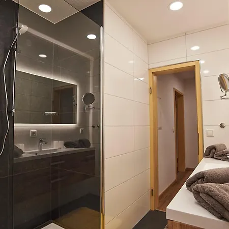 Haus Zeitz * Шёнау-ам-Кёнигсзе